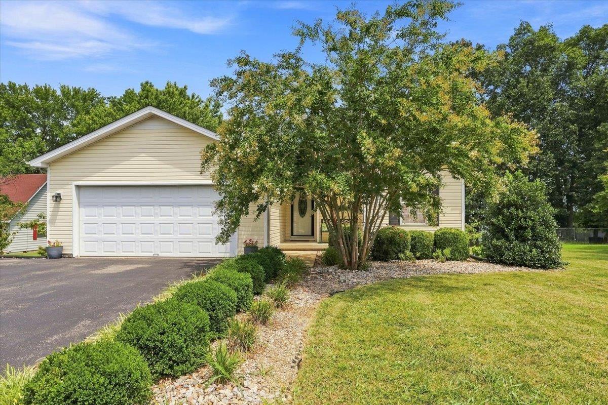 Moorman Ln, Bowling Green, KY 42101