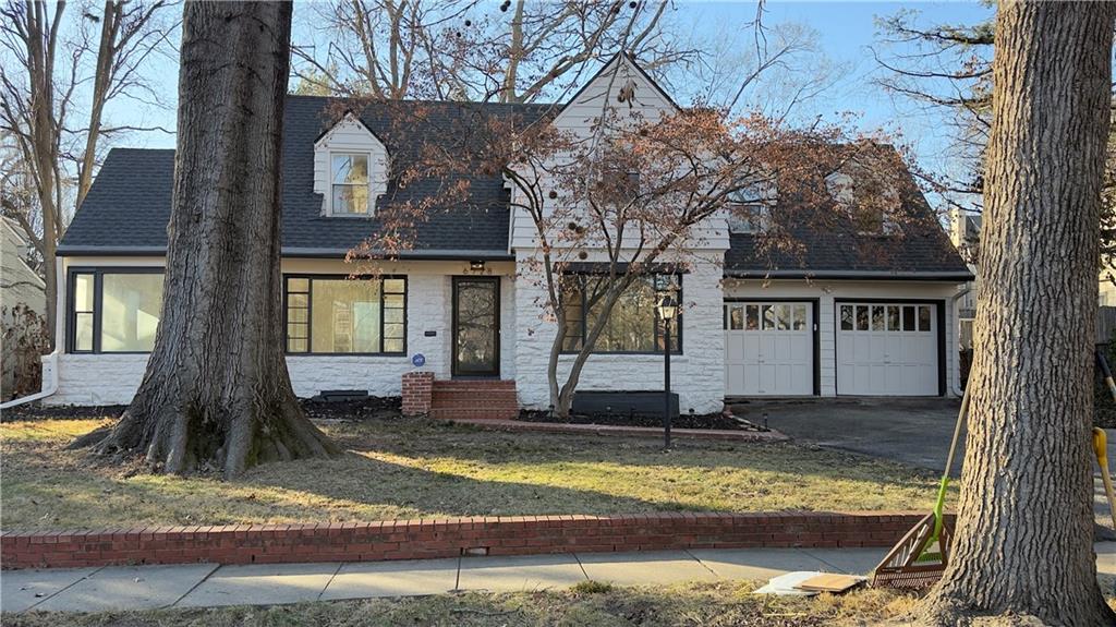 Cherry St, Kansas City, MO 64131