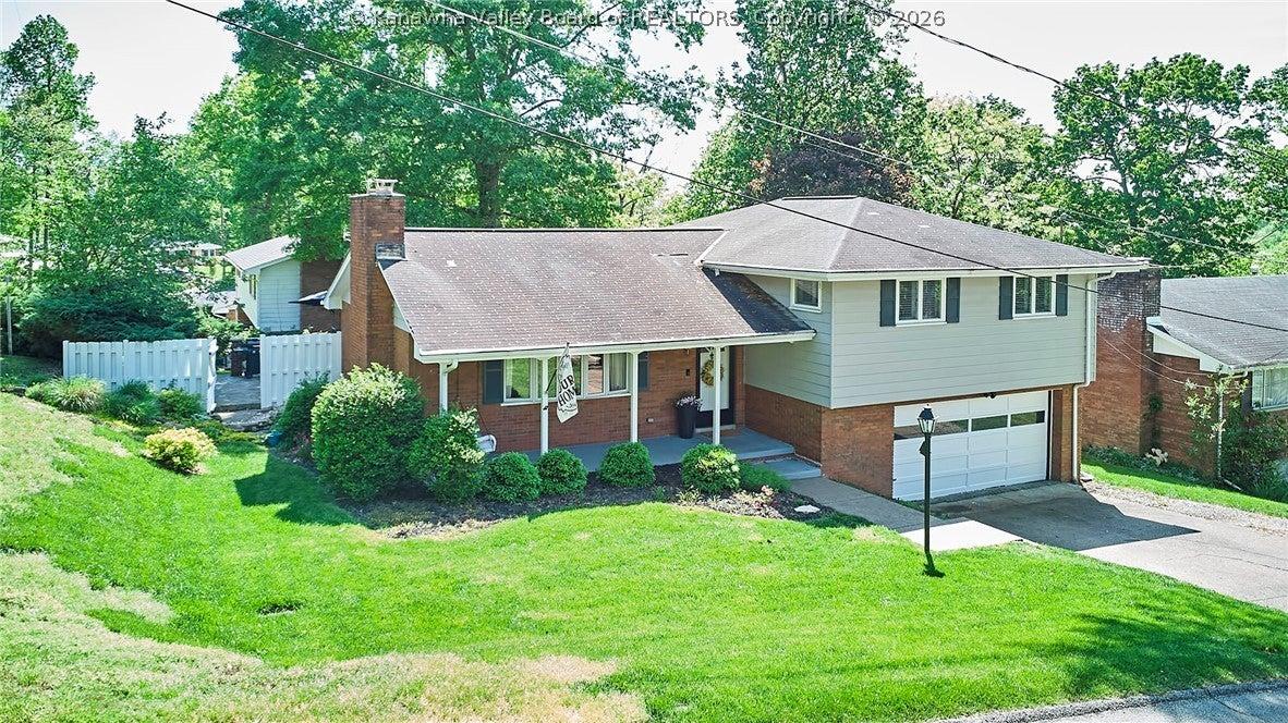 Brentwood Rd, Charleston, WV 25314