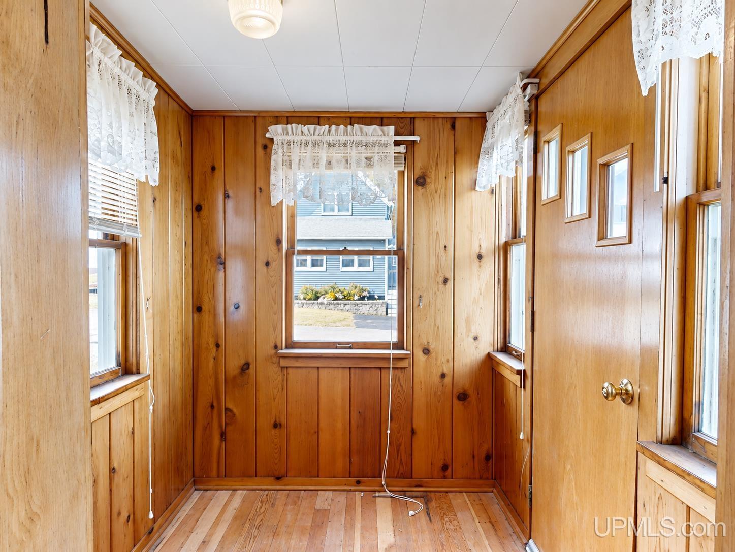 Maple St, Hubbell, MI 49934