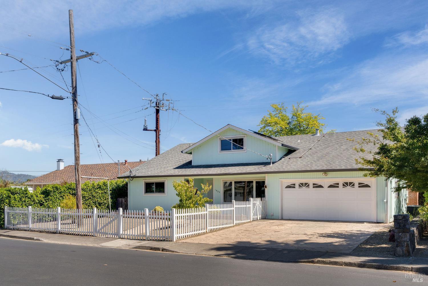 Birch Ave, Saint Helena, CA 94574