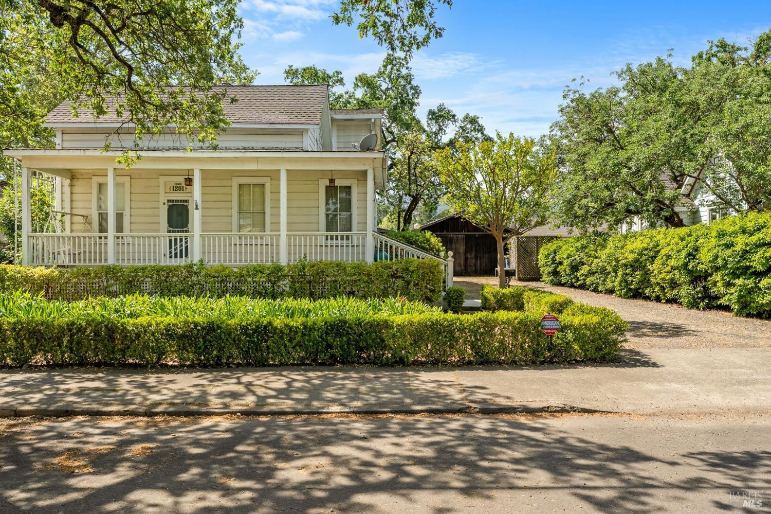 Edwards St, Saint Helena, CA 94574