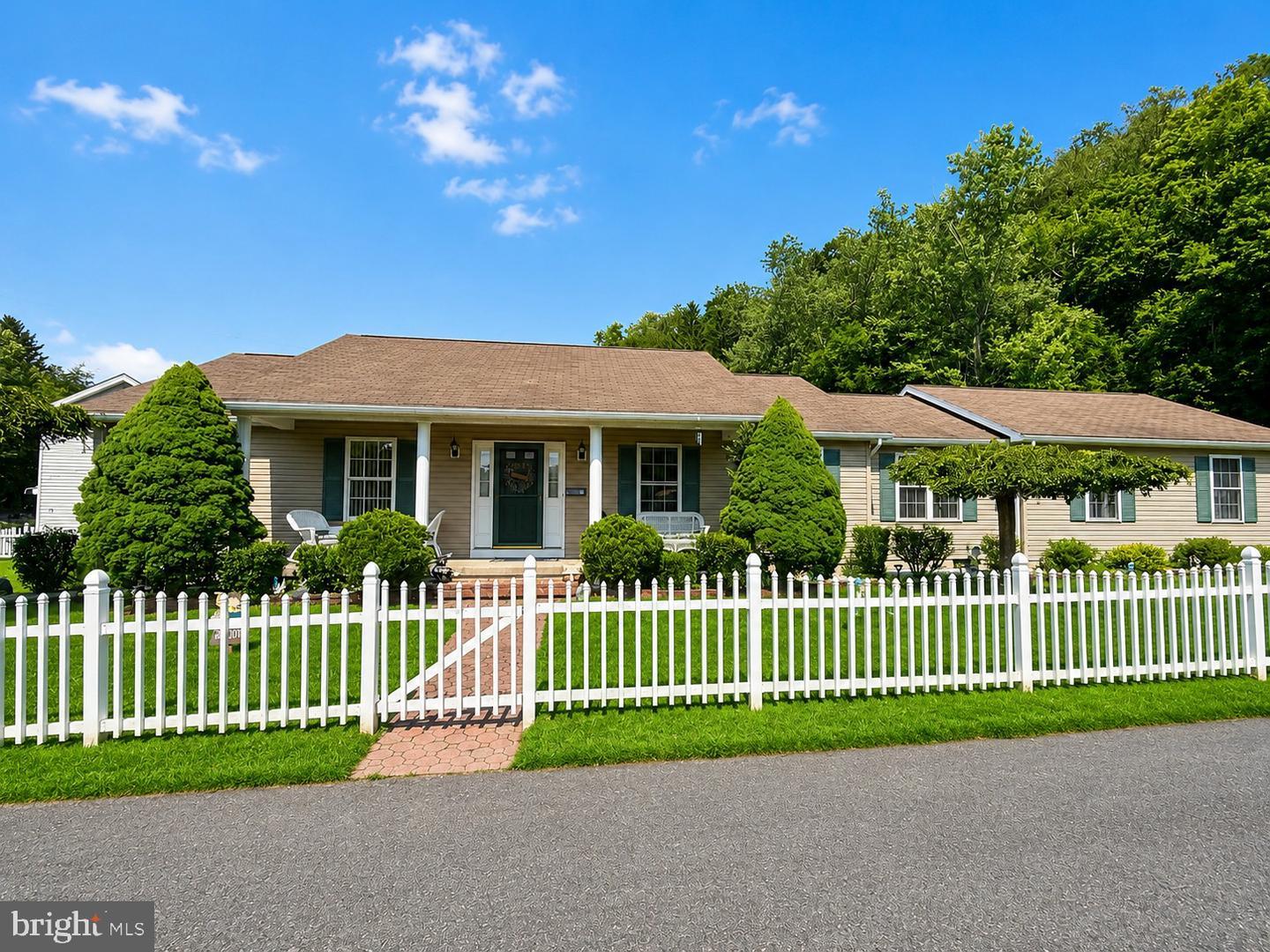 E Railroad St, Lonaconing, MD 21539
