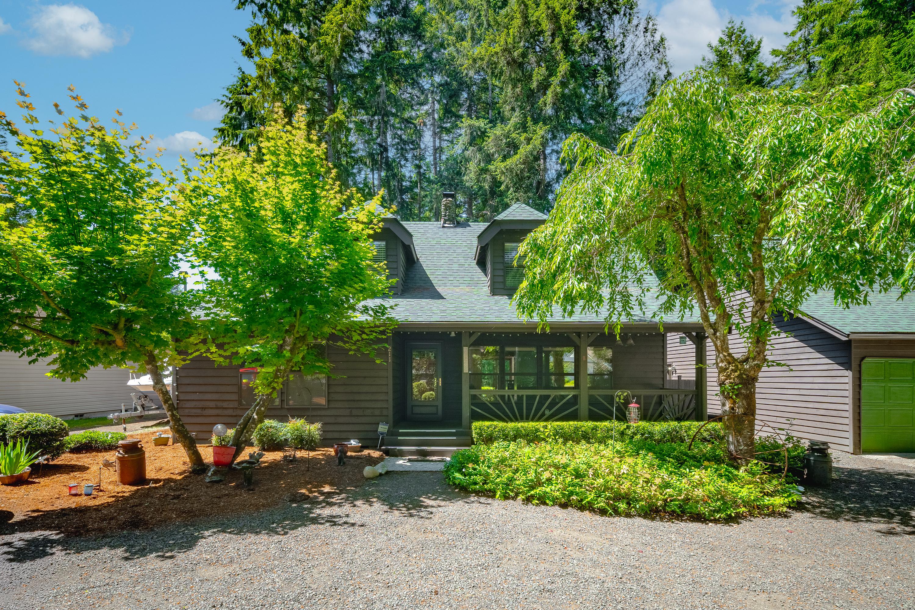 E Aycliffe Dr, Shelton, WA 98584