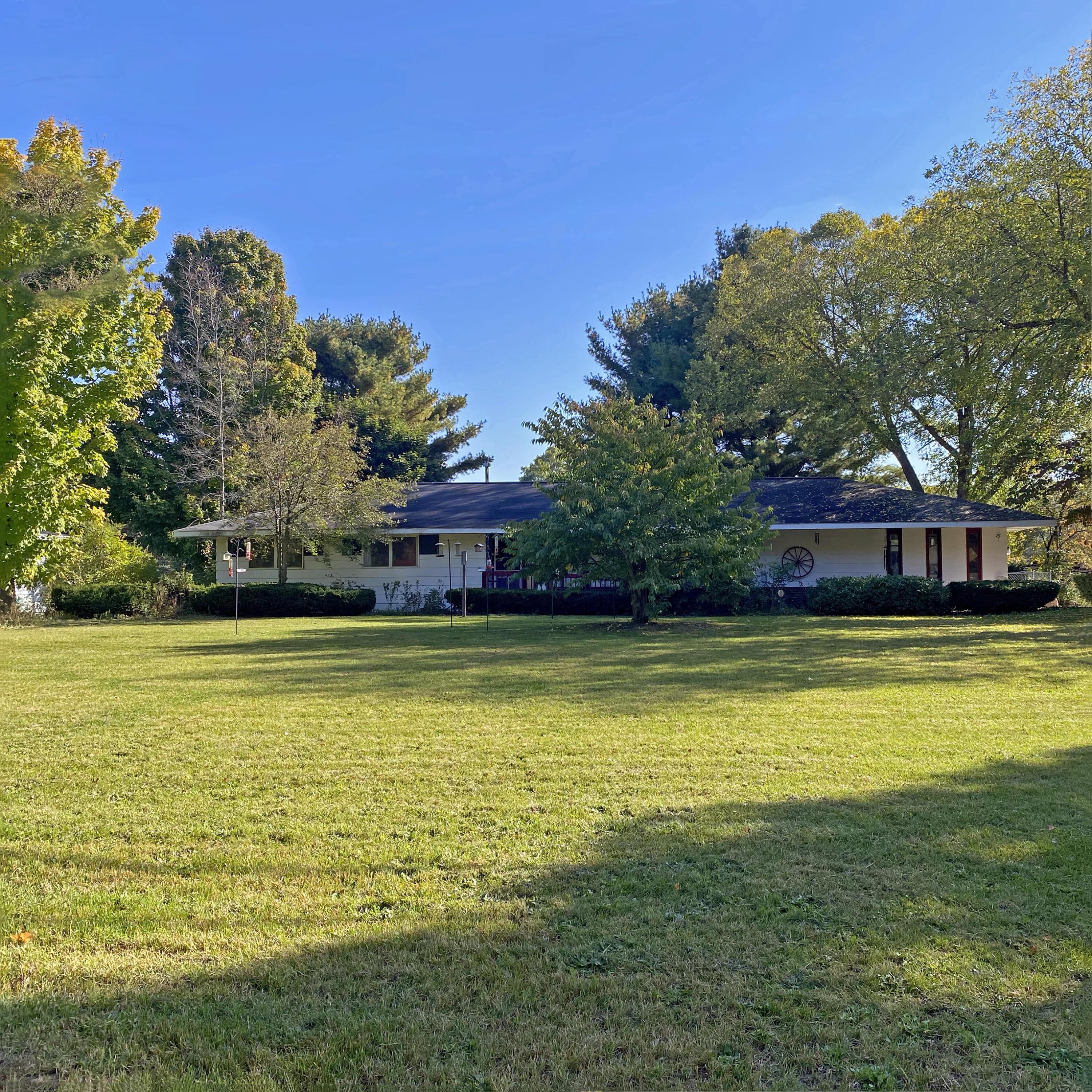 S Michigan Ave, Rothbury, MI 49452