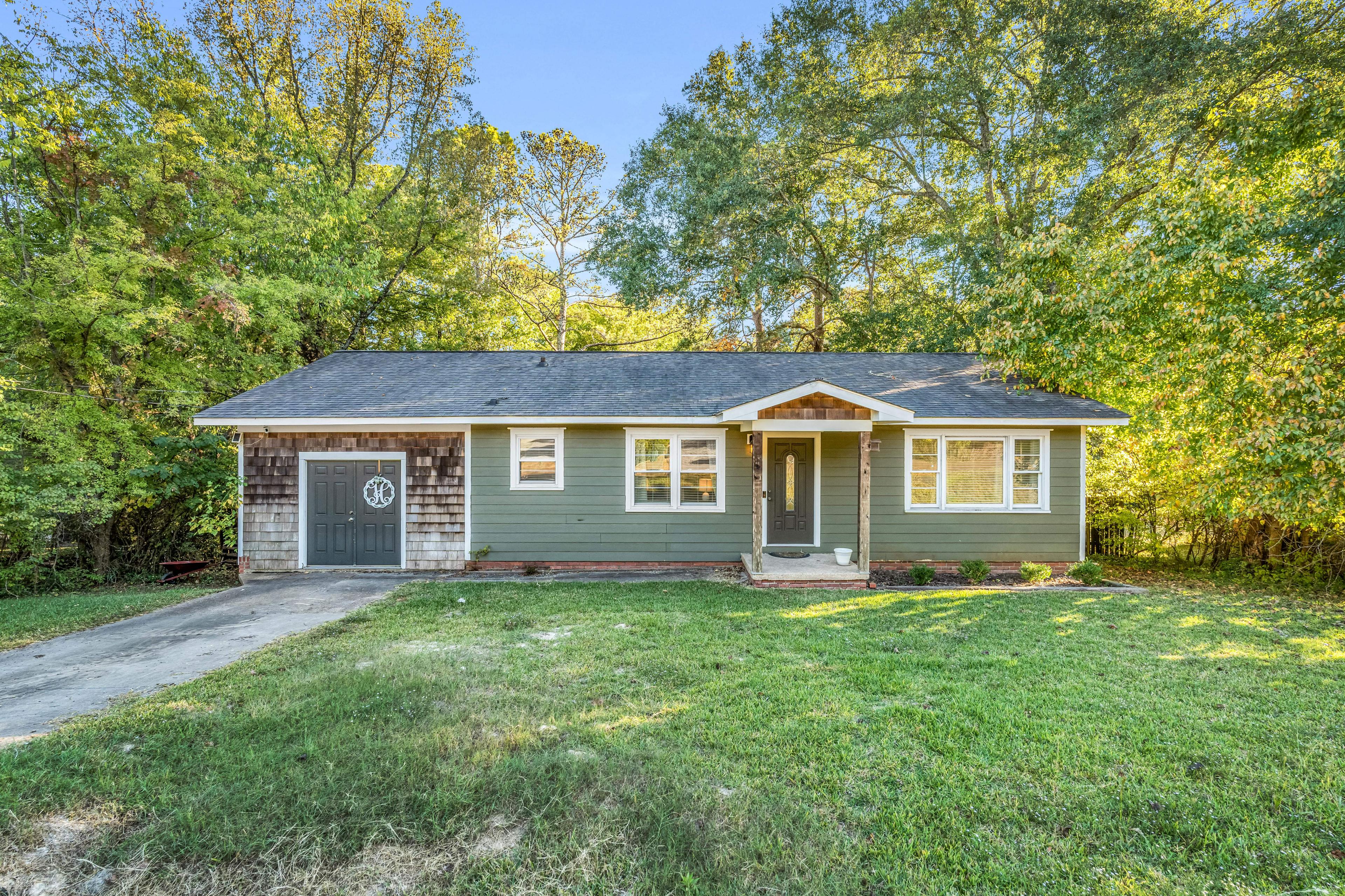 Freeman St, Starkville, MS 39759