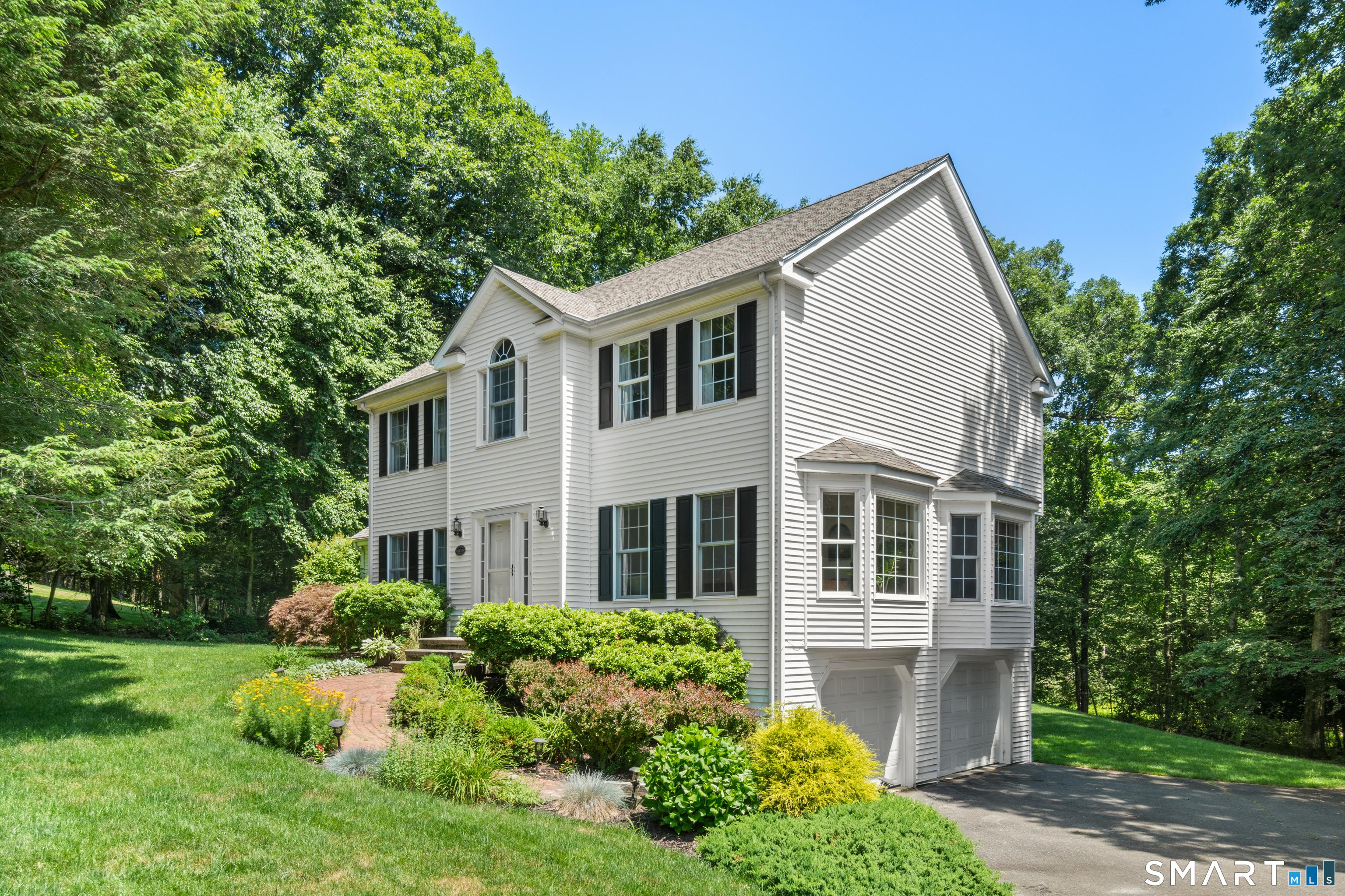 Rose Ln, Sandy Hook, CT 06482