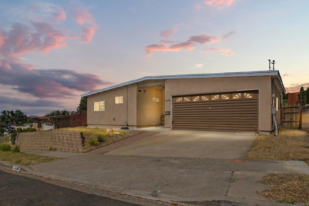 Woodrow Ave, San Diego, CA 92114