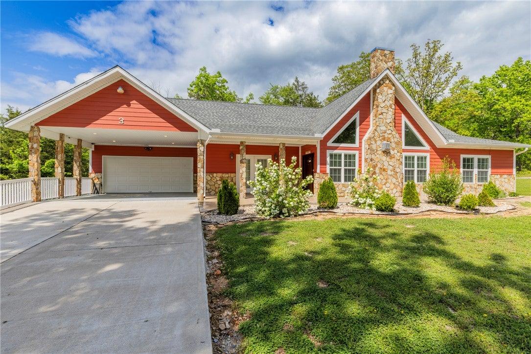 Leatherwood Dr, Holiday Island, AR 72631