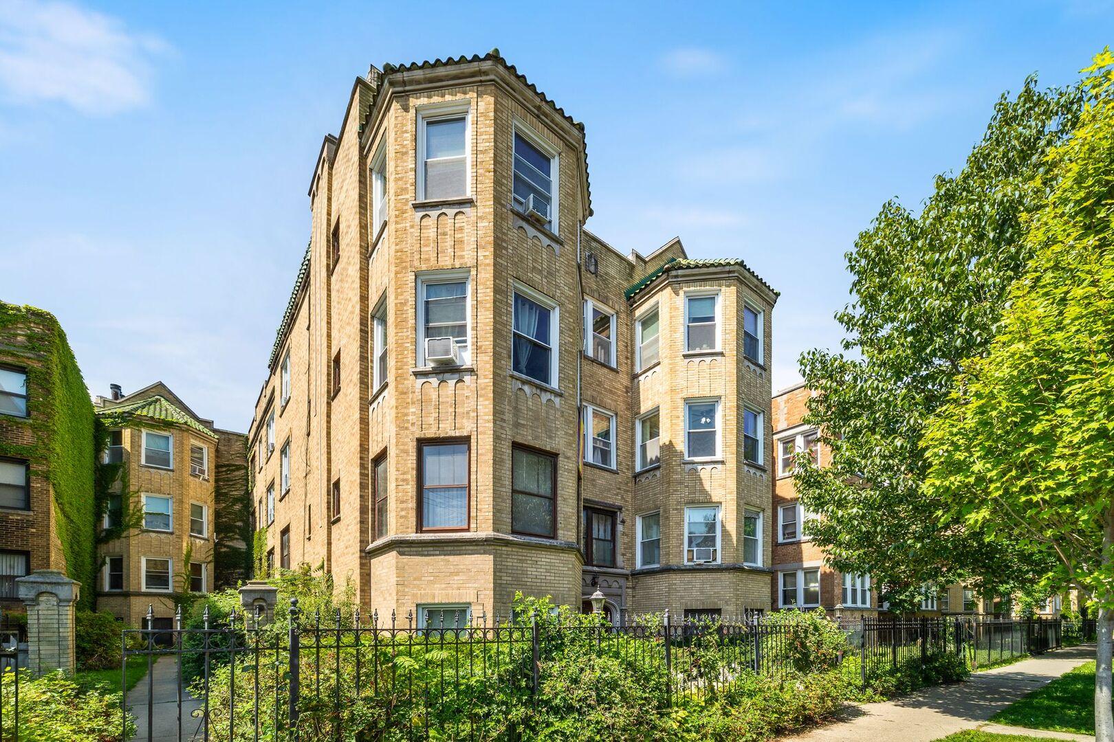 N Claremont Ave, Chicago, IL 60645