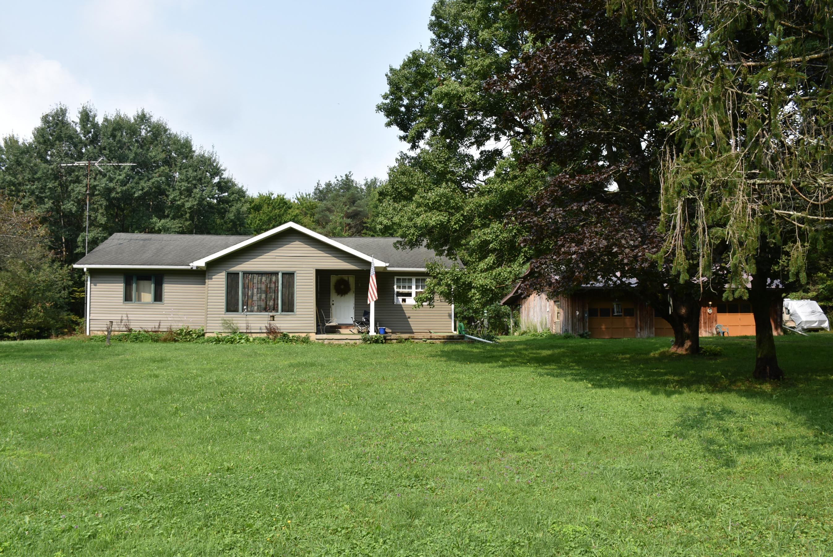 Carpenter Rd, Guys Mills, PA 16327