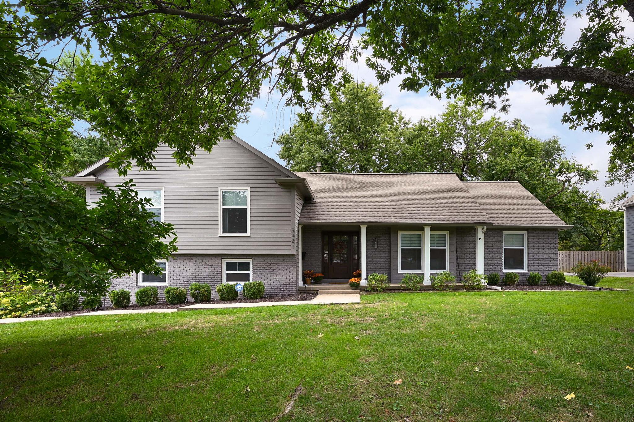 W 96th Ter, Overland Park, KS 66207