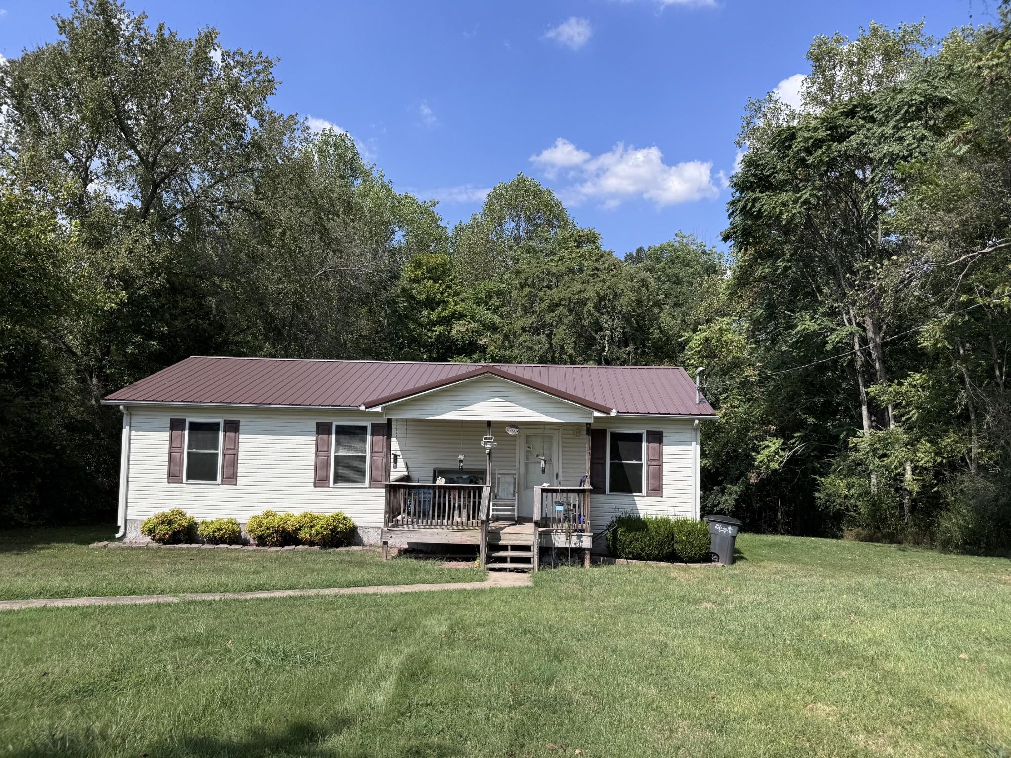 Bennett Hill Rd, Red Boiling Springs, TN 37150