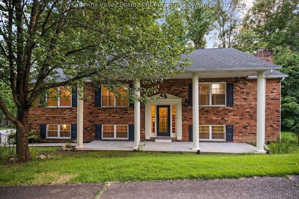 Breezy Pl, Elkview, WV 25071