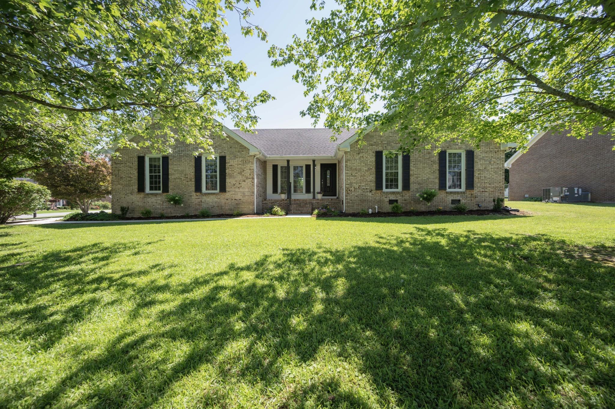 Greenbriar Cir, Manchester, TN 37355