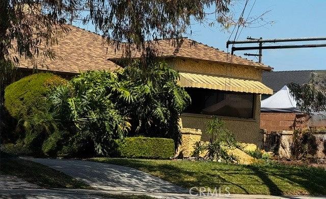 S Hoover St, Los Angeles, CA 90044