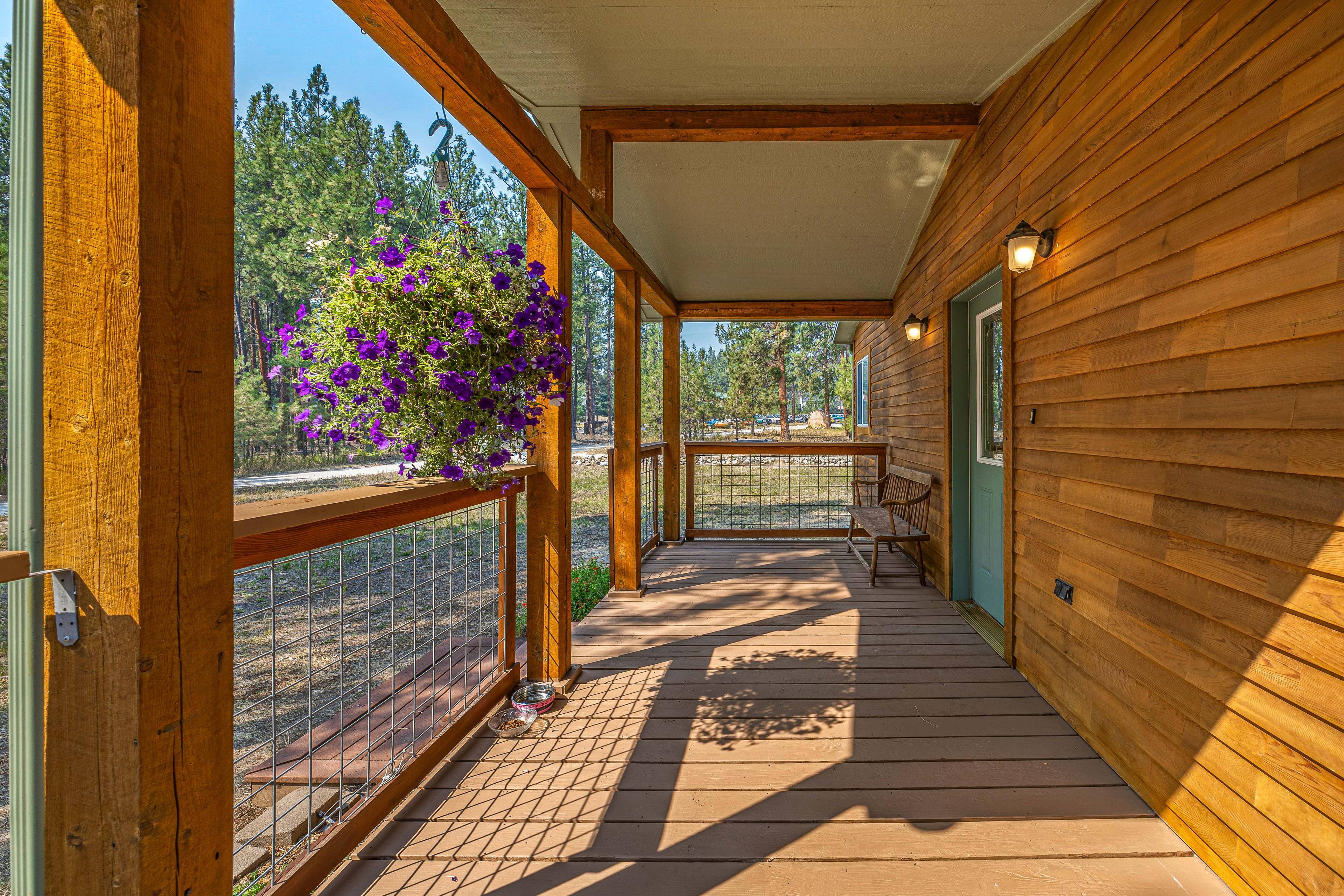 Larkspur Ln, Stevensville, MT 59870