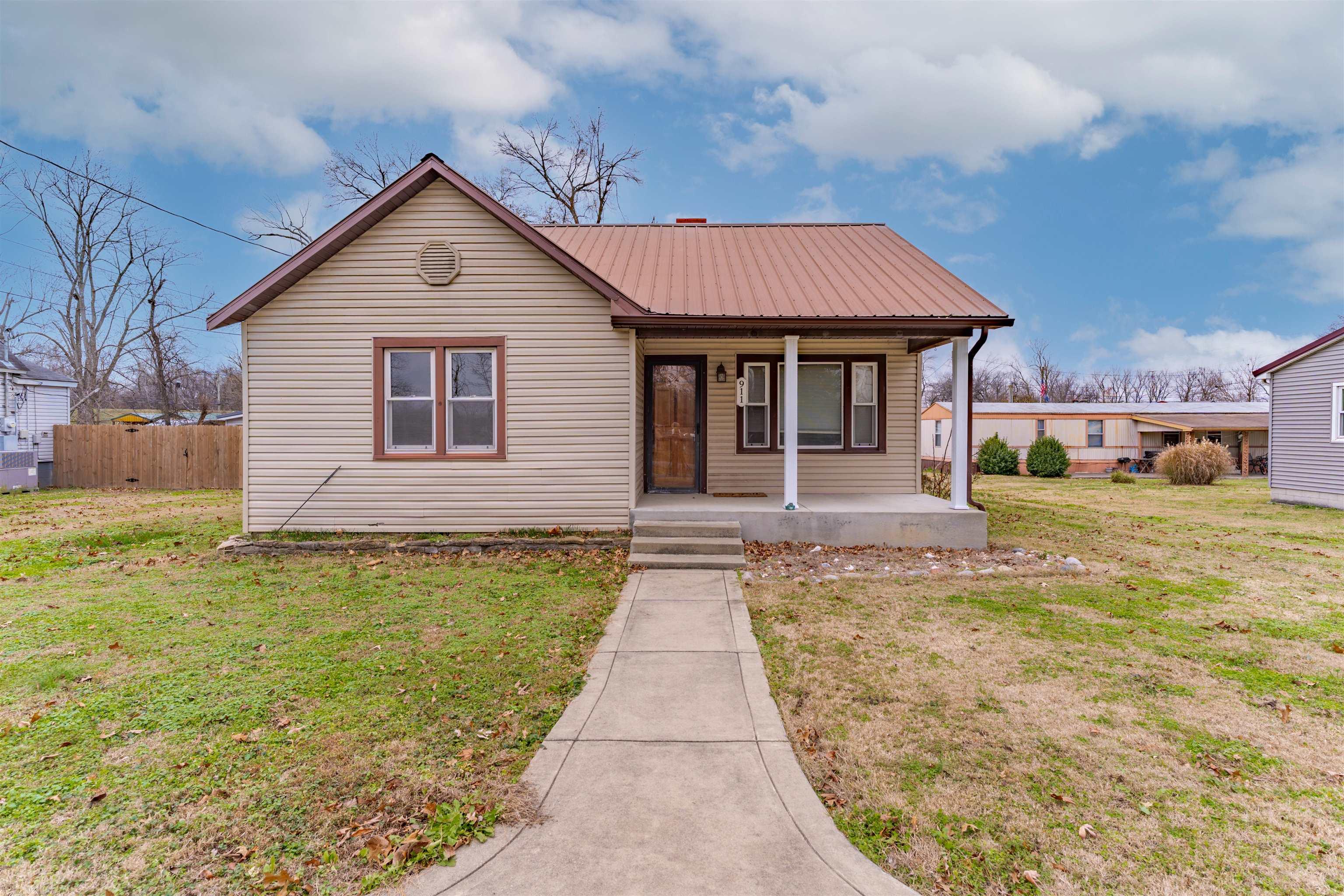 4th St, Uniontown, KY 42461