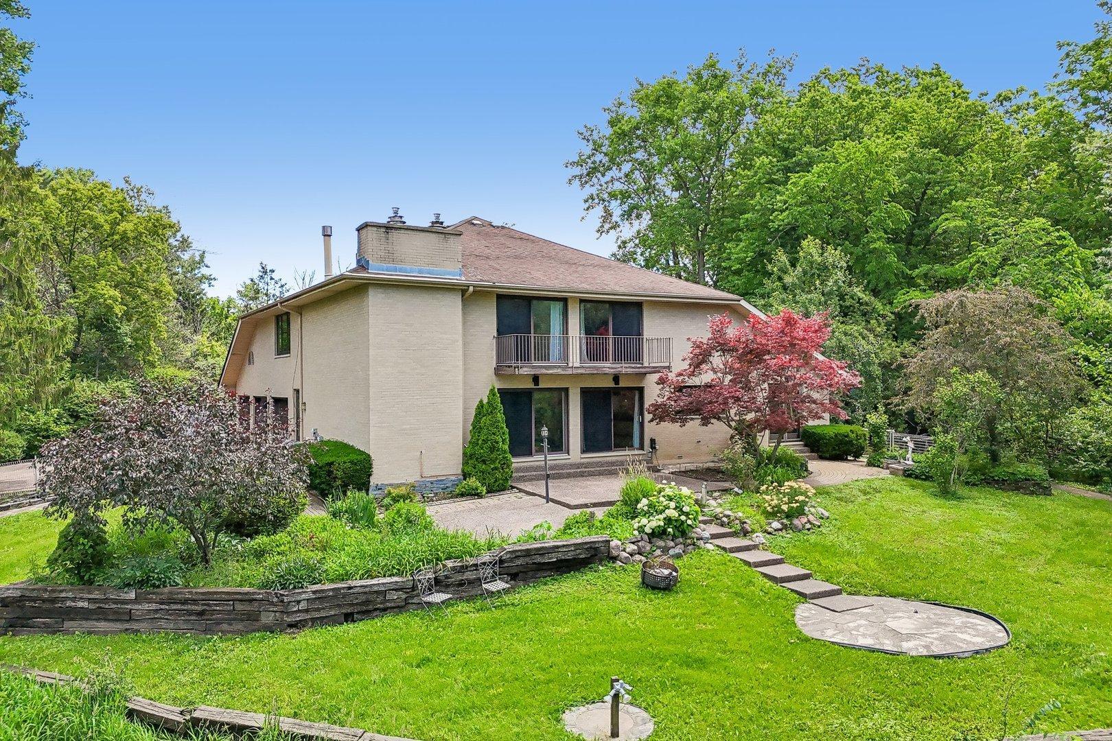 Hunters Ln, Libertyville, IL 60048