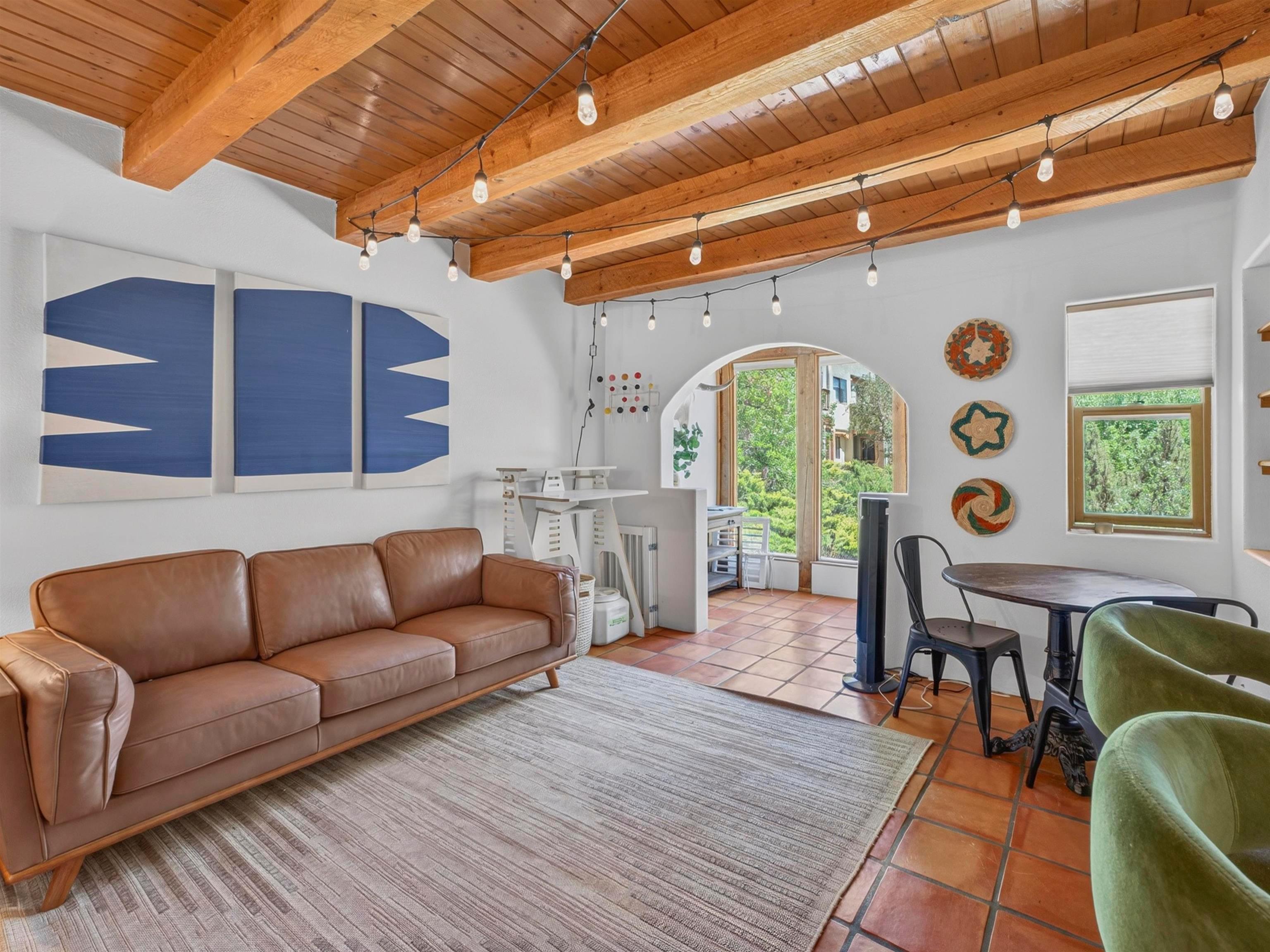 Las Cruces Rd, Taos, NM 87571