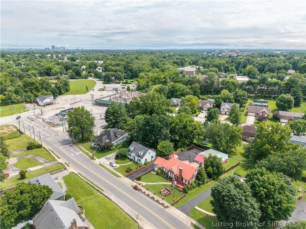 E Daisy Ln, New Albany, IN 47150