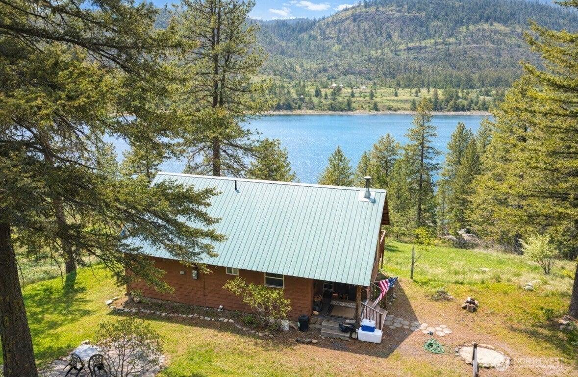 Wannacut Lake Rd, Tonasket, WA 98855