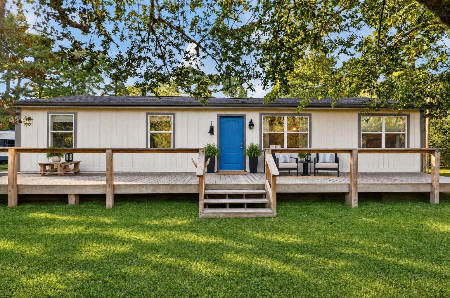 Hall Dr S, Montgomery, TX 77316