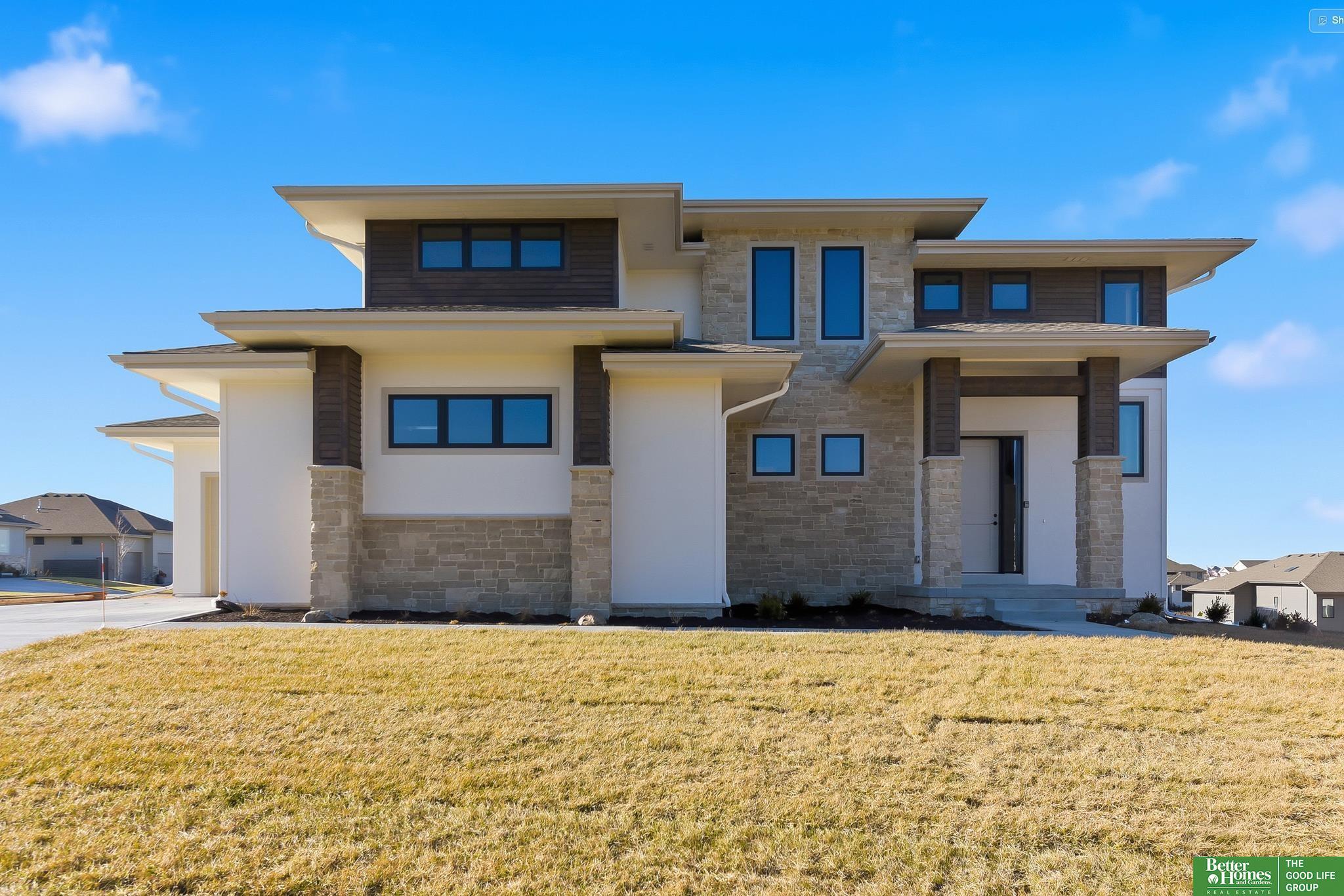 S 115th St, Papillion, NE 68046
