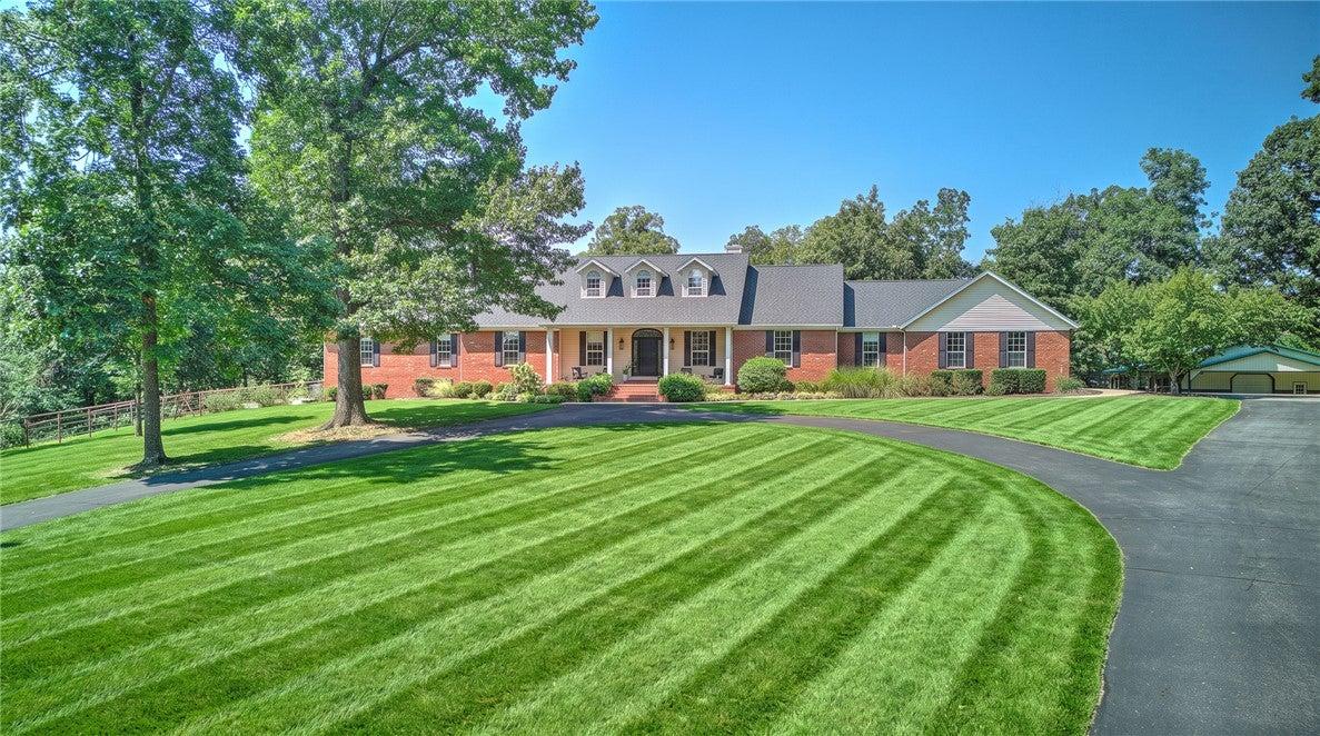 Sunbridge Ln, Rogers, AR 72758