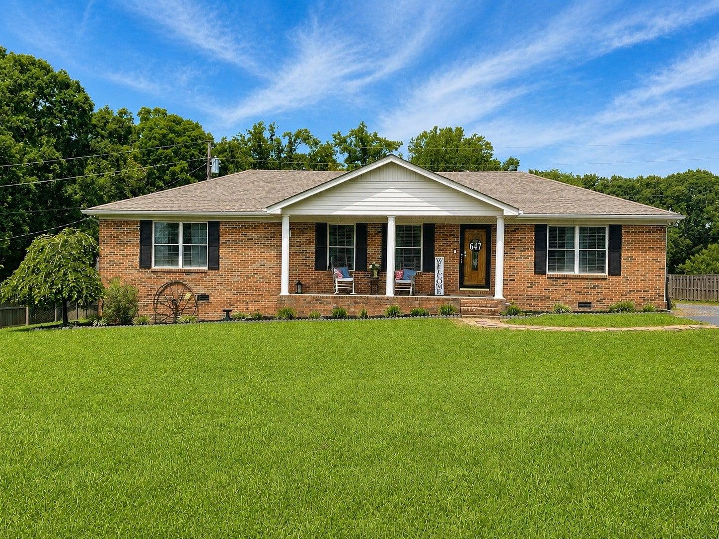 Chitwood Dr, Lafayette, TN 37083