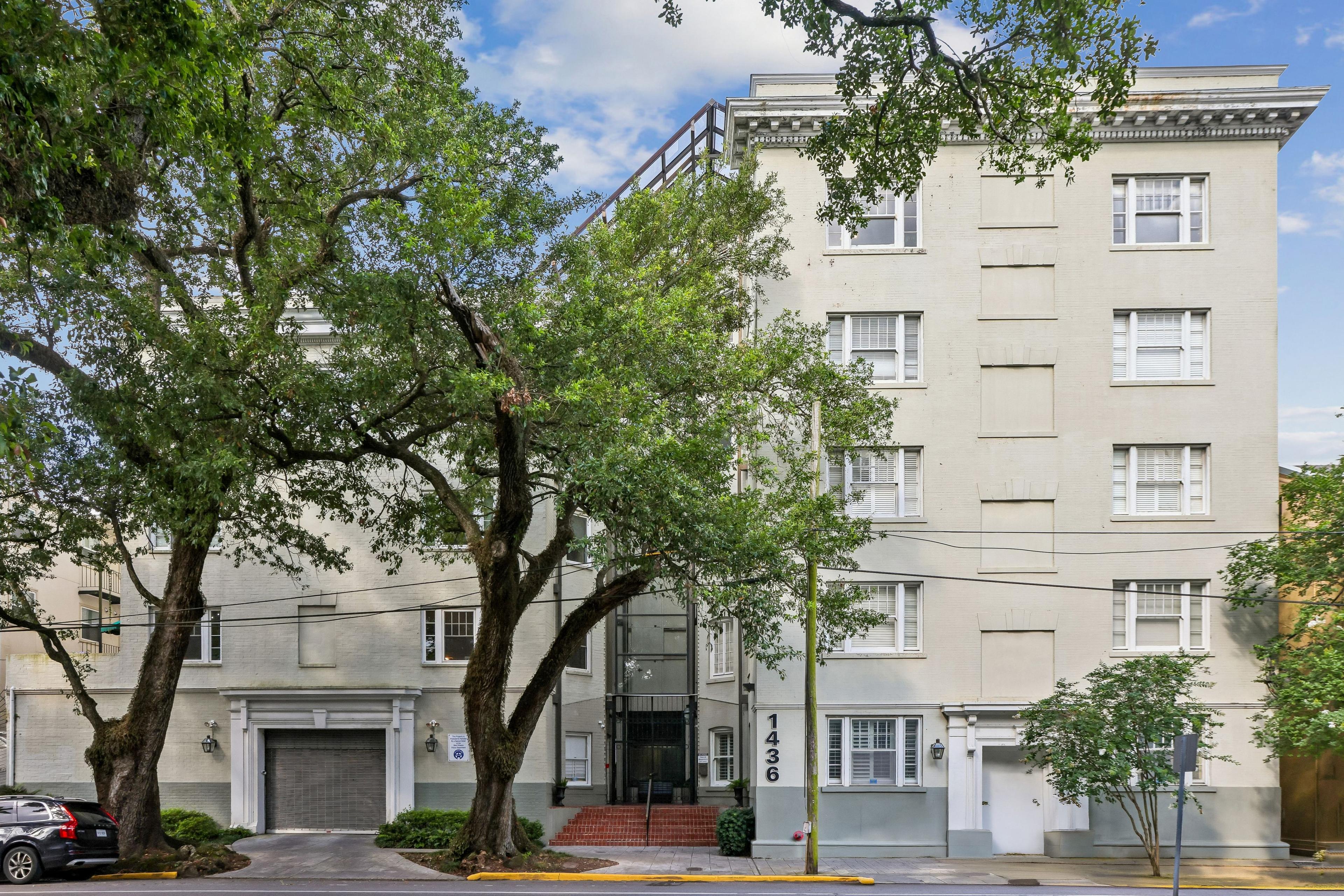 Jackson Ave, New Orleans, LA 70130