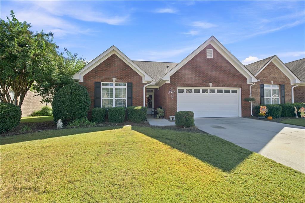 Regency Row Sw, Calhoun, GA 30701