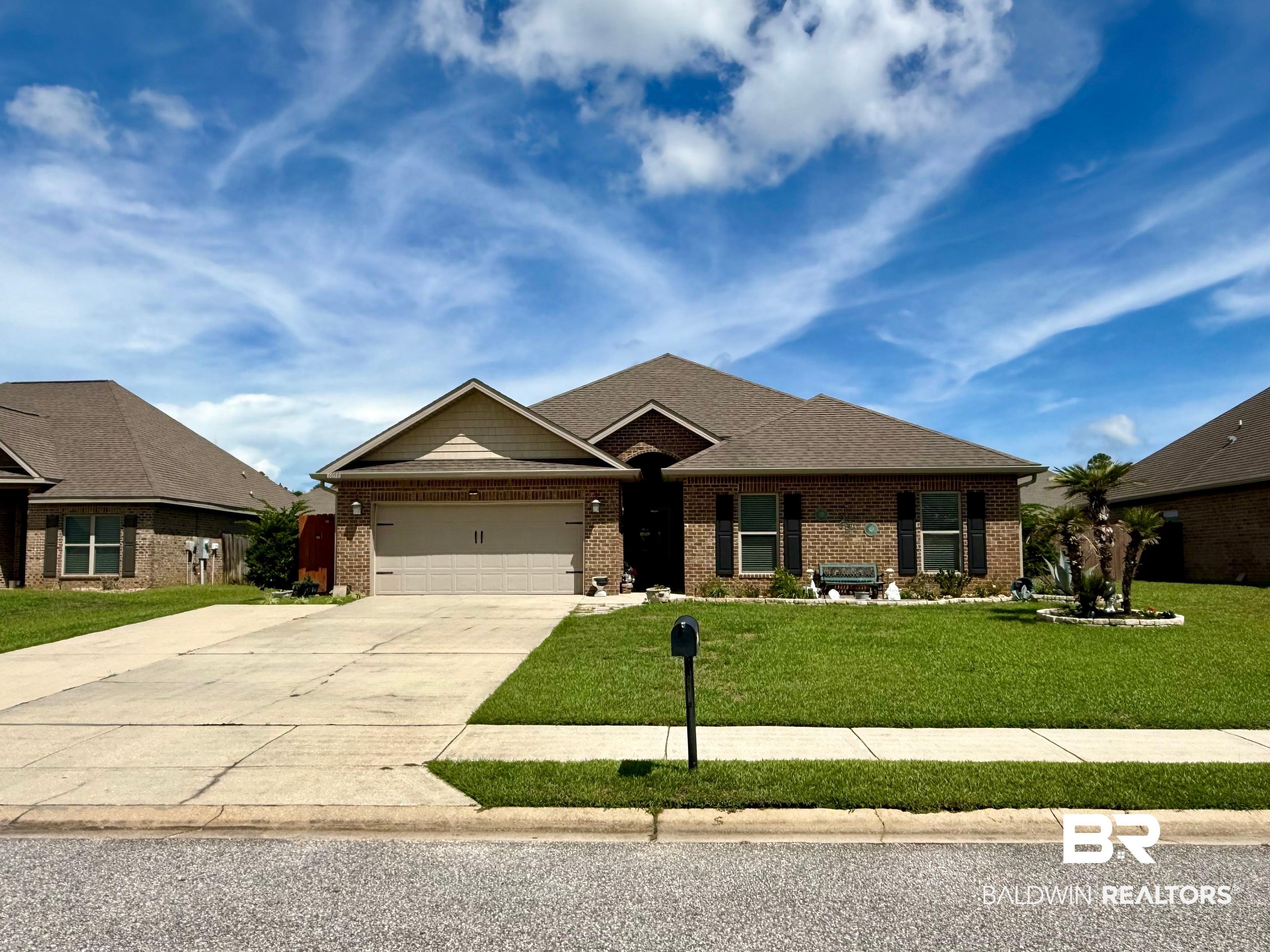 Cobblestone Ct, Gulf Shores, AL 36542