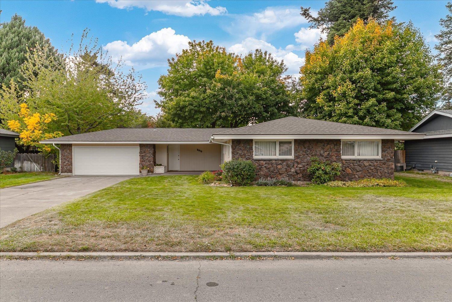 S Crestline St, Spokane, WA 99223