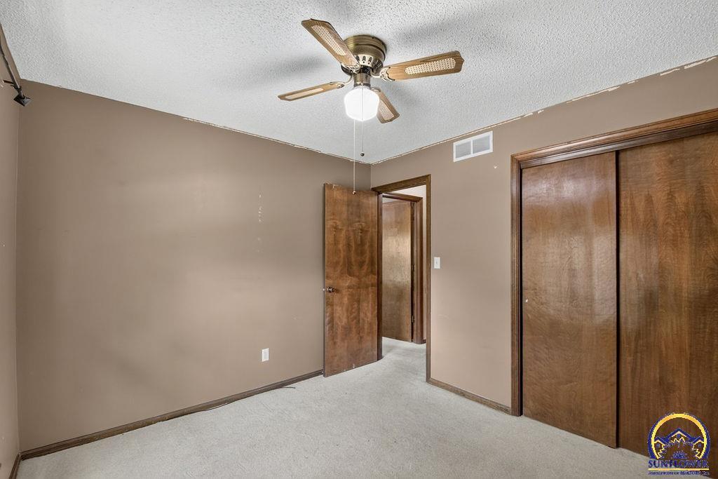 Nw 45th Ct, Topeka, KS 66618