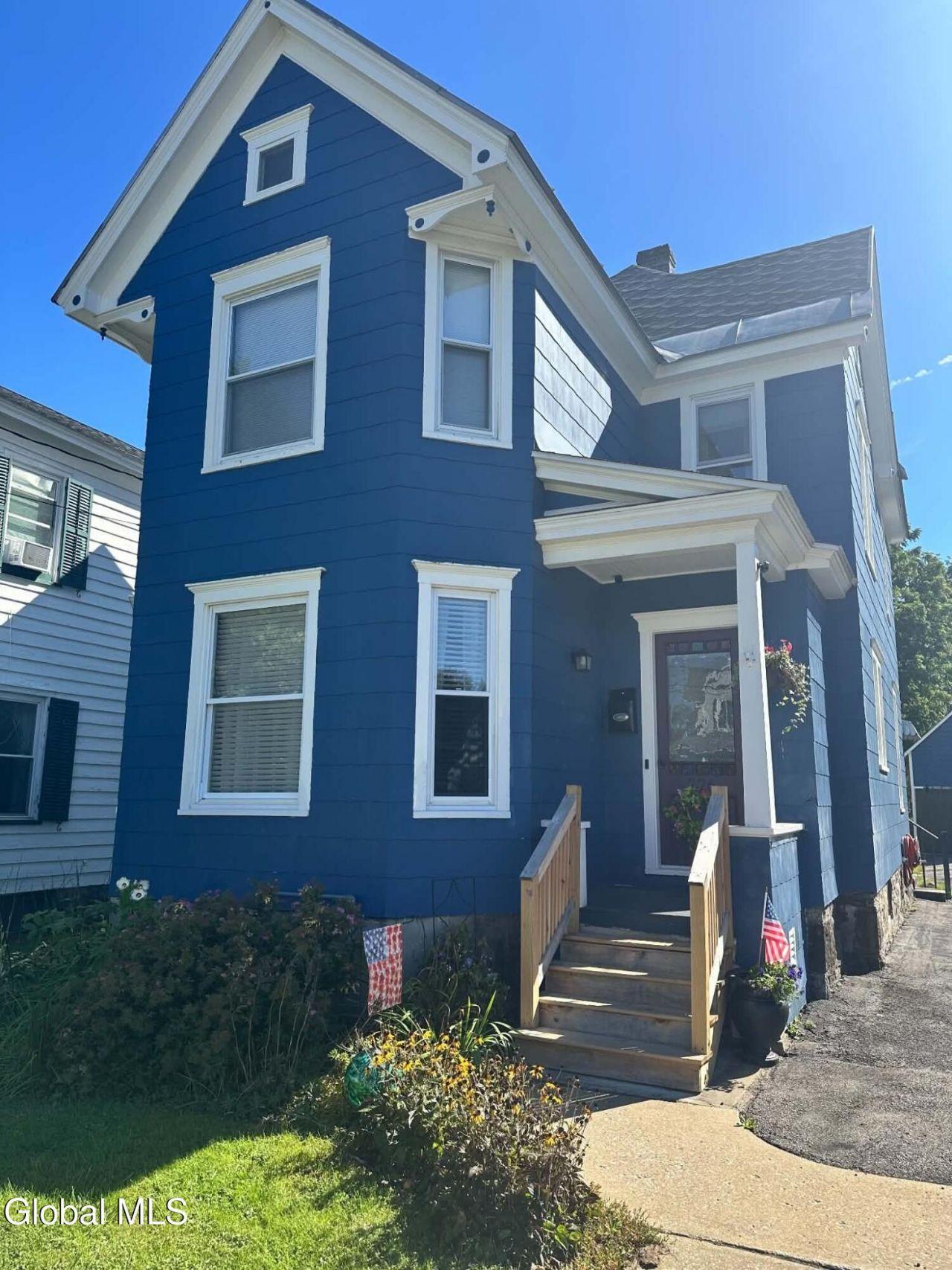 E Main St, Johnstown, NY 12095