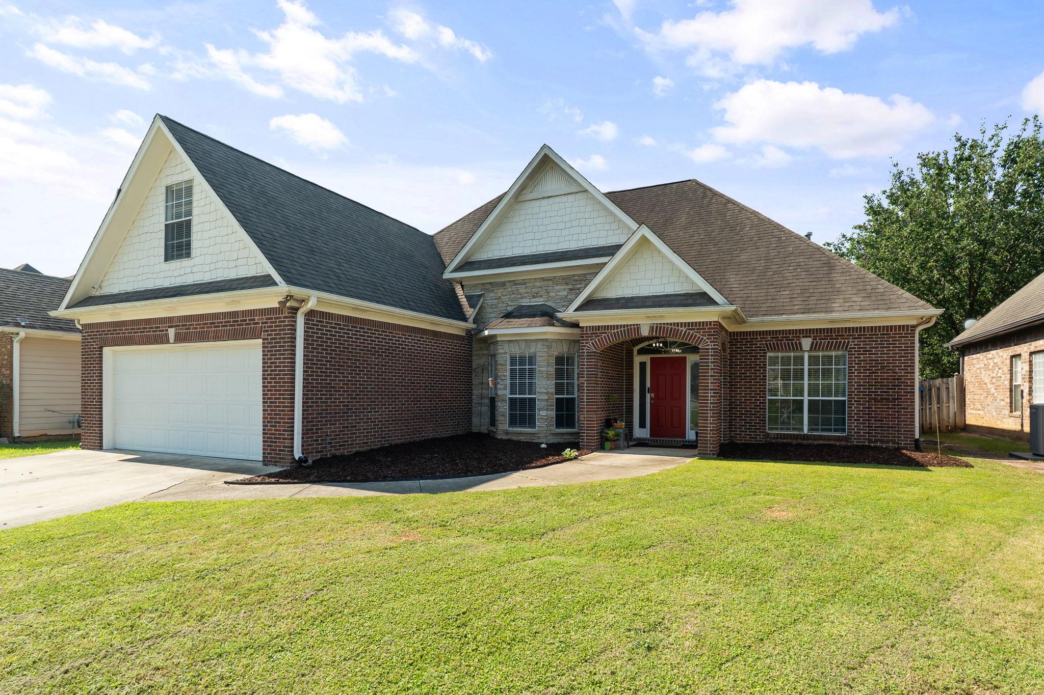 Waterford Highlands Trl, Calera, AL 35040