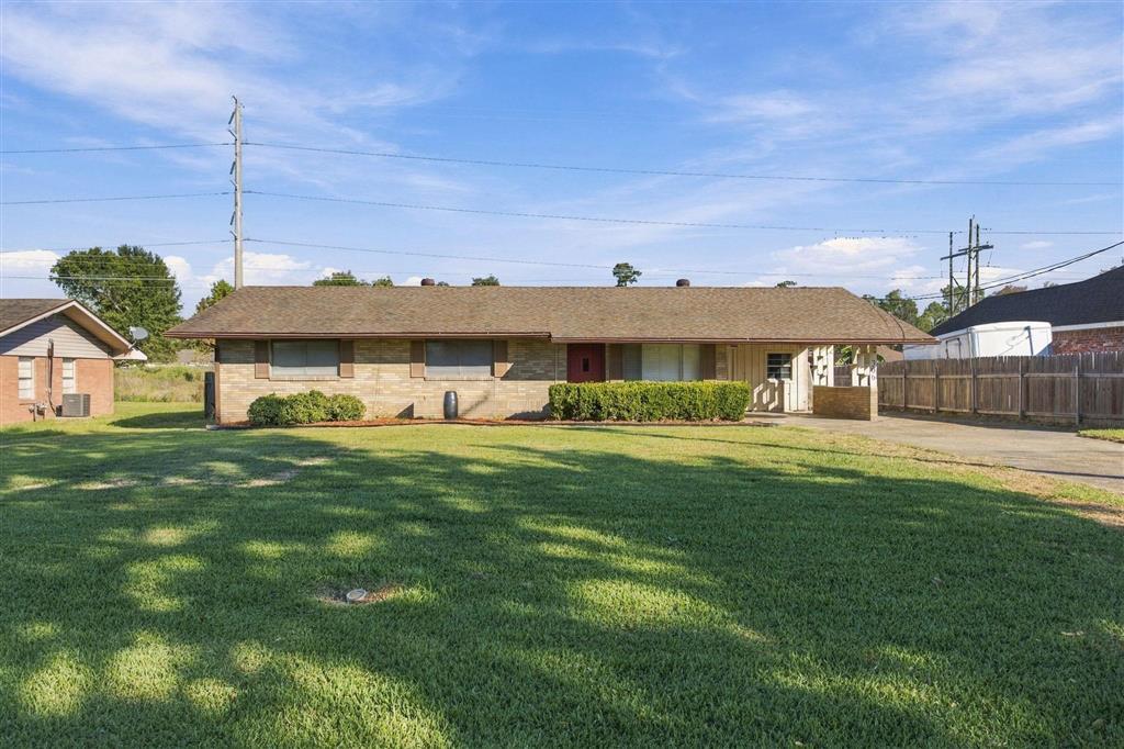W Lee St, Sulphur, LA 70663