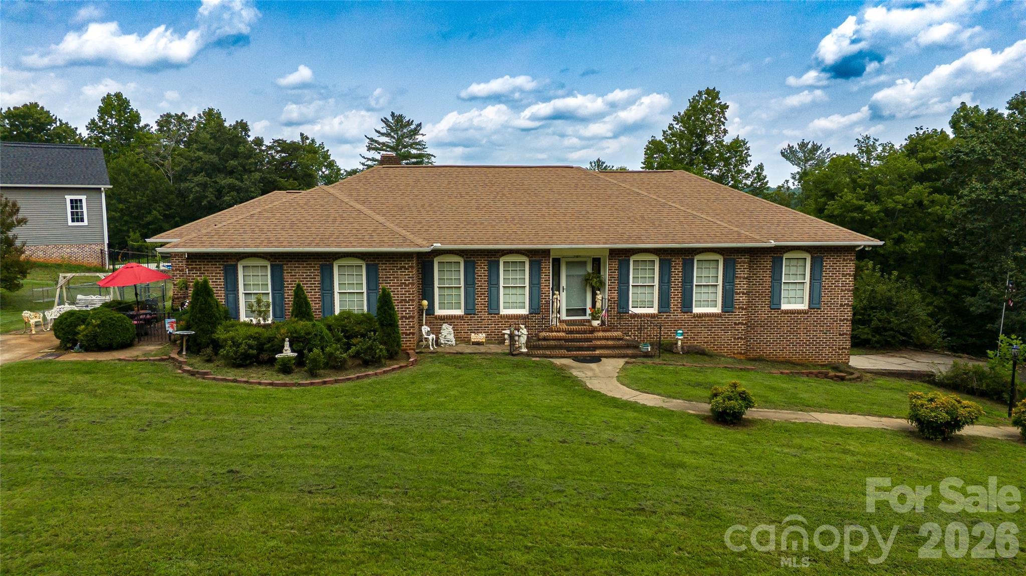 Oak Ridge Dr, Morganton, NC 28655