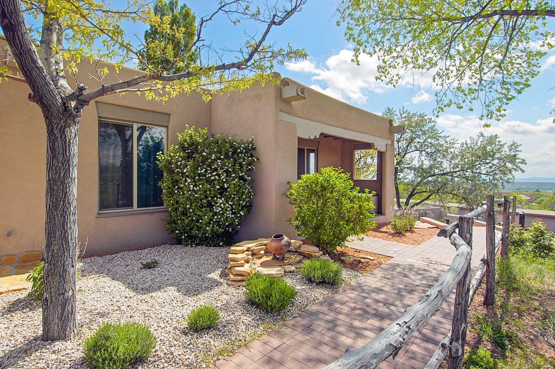Artist Rd, Santa Fe, NM 87501