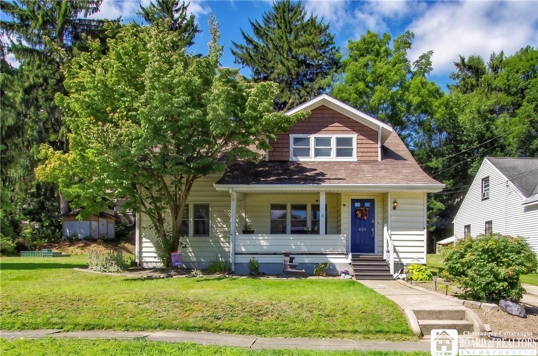 Weeks St, Jamestown, NY 14701