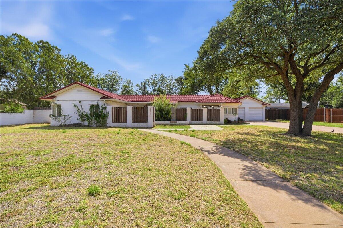 32nd St, Lubbock, TX 79411