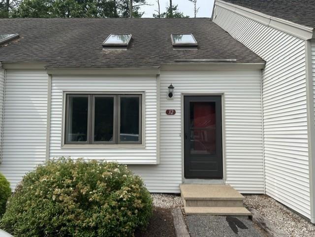 Route 27, Raymond, NH 03077