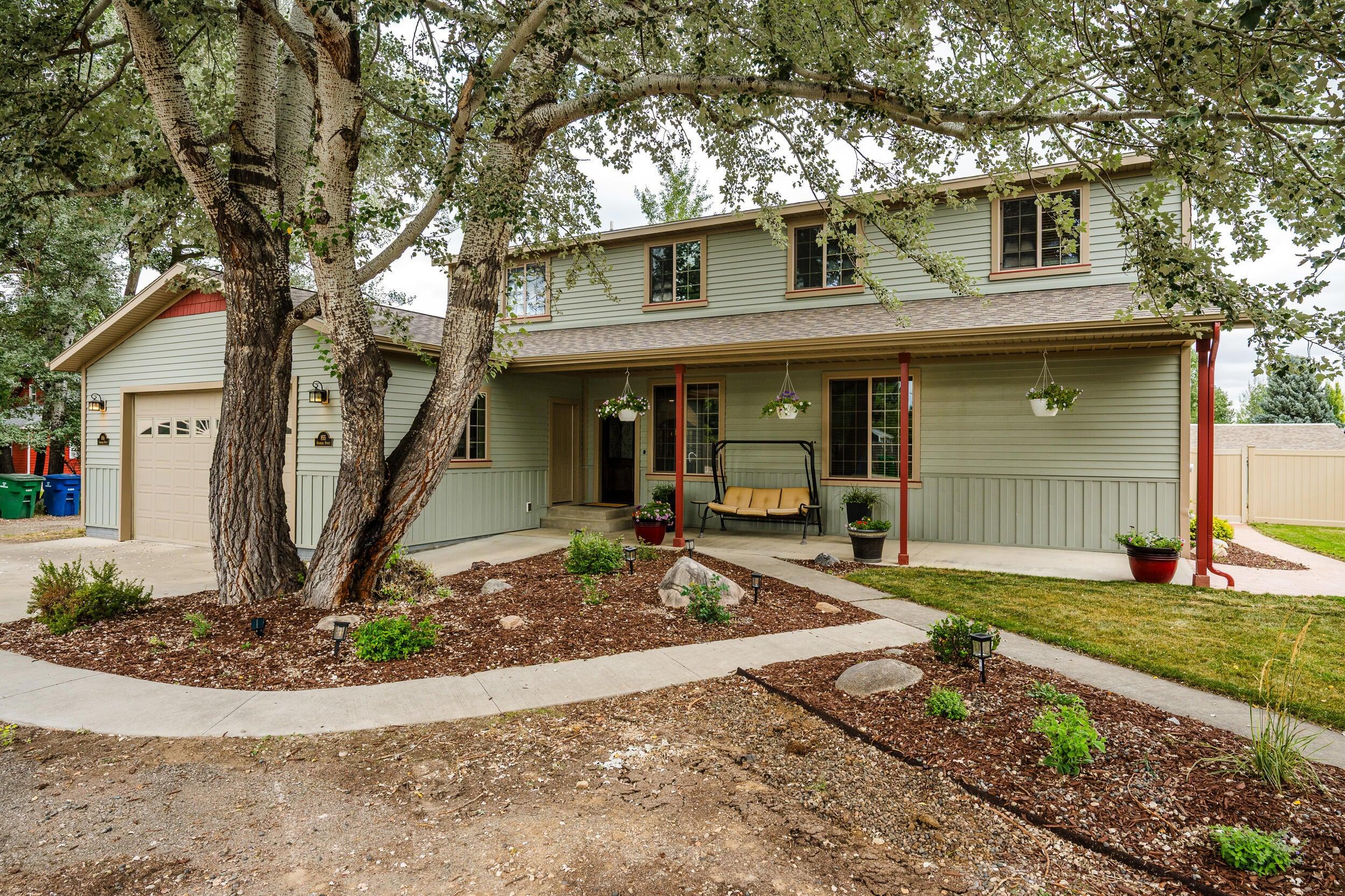 Absaraka St, Sheridan, WY 82801