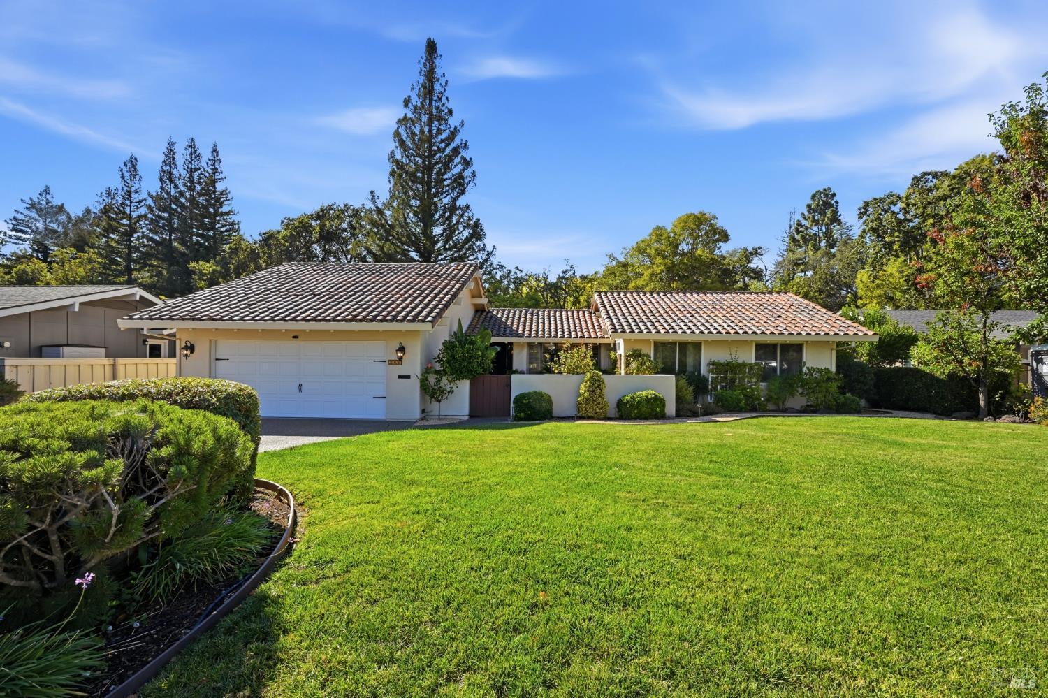 Kaanapali Dr, Napa, CA 94558