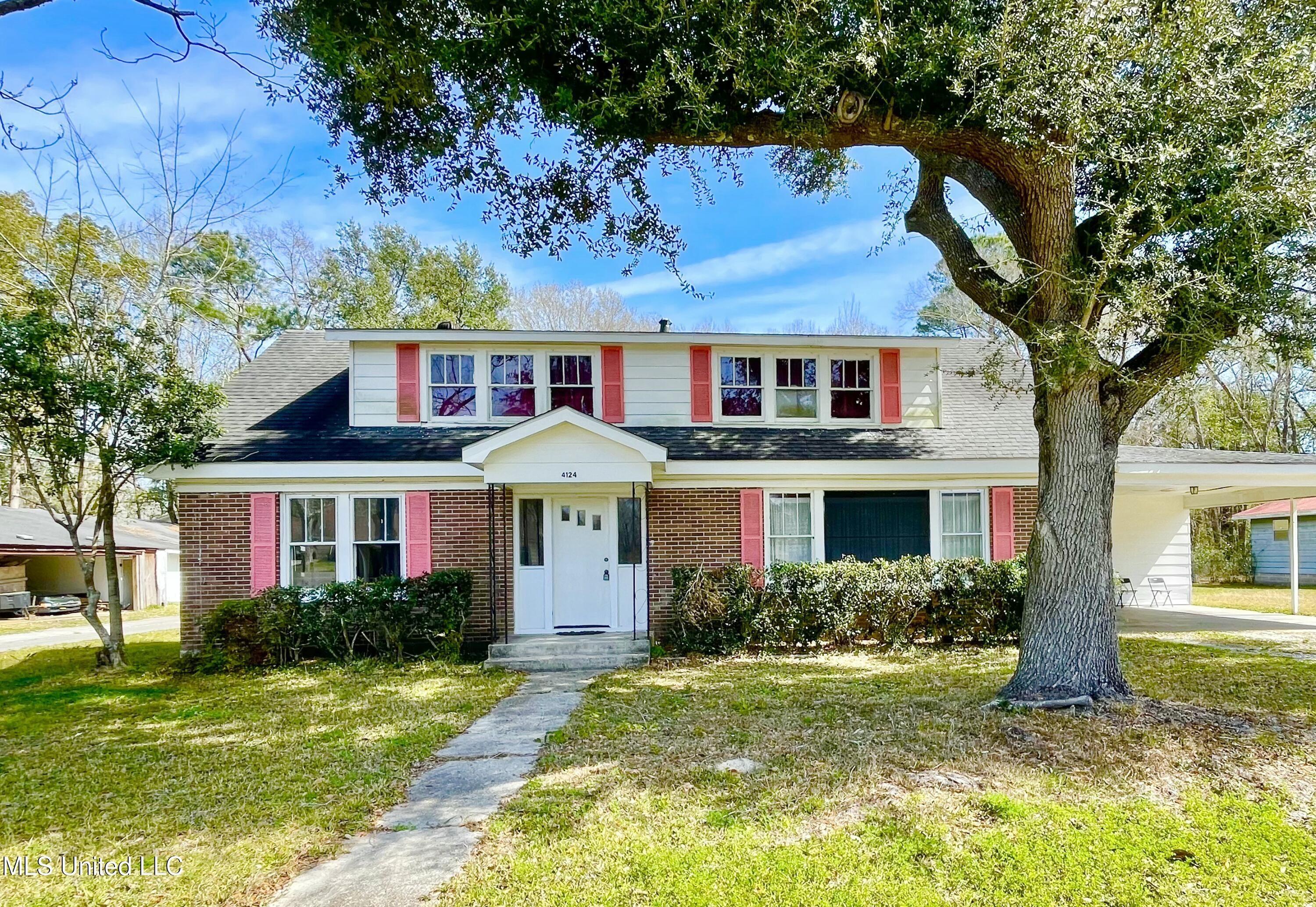 Griffin St, Moss Point, MS 39563