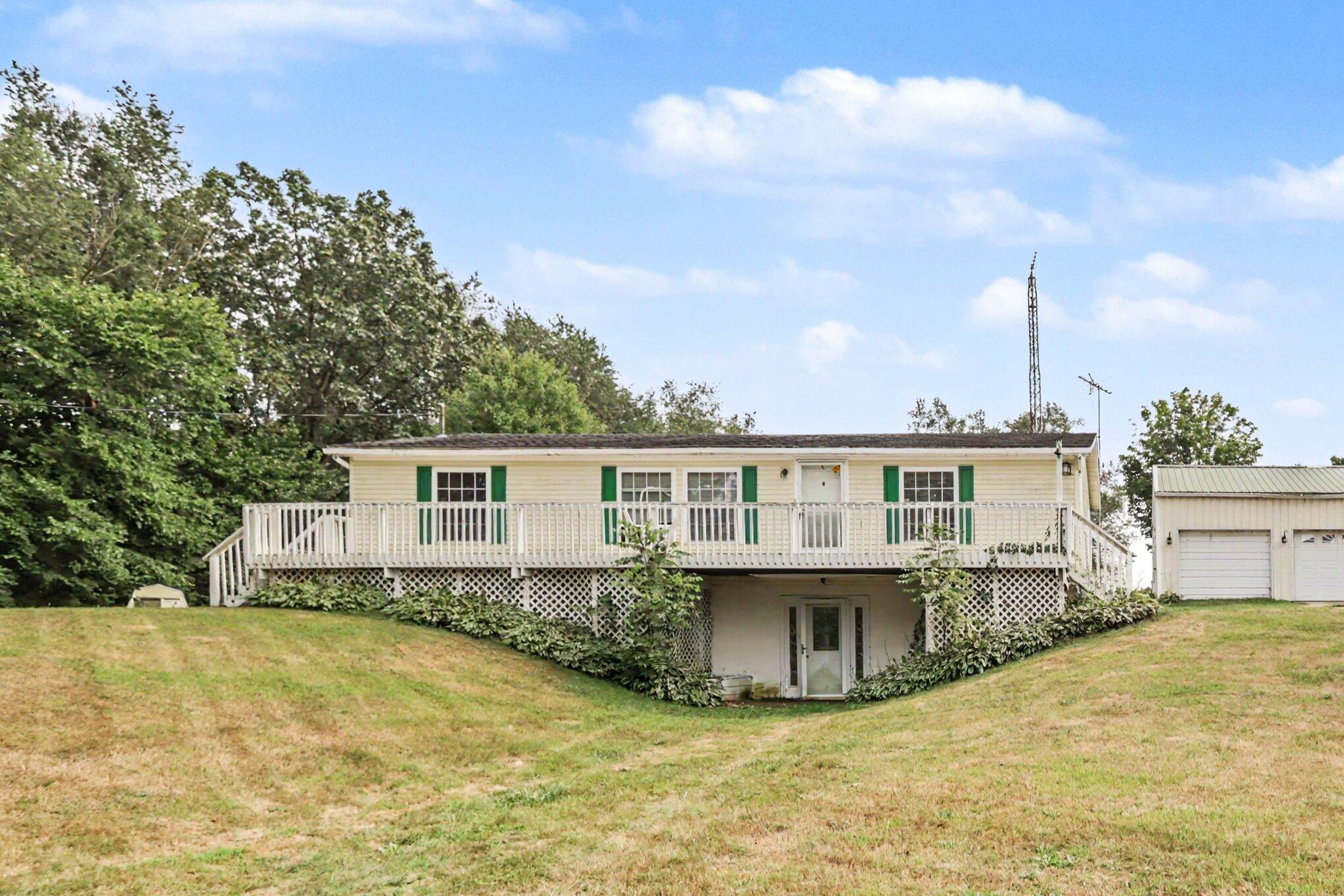 K Dr S, East Leroy, MI 49051
