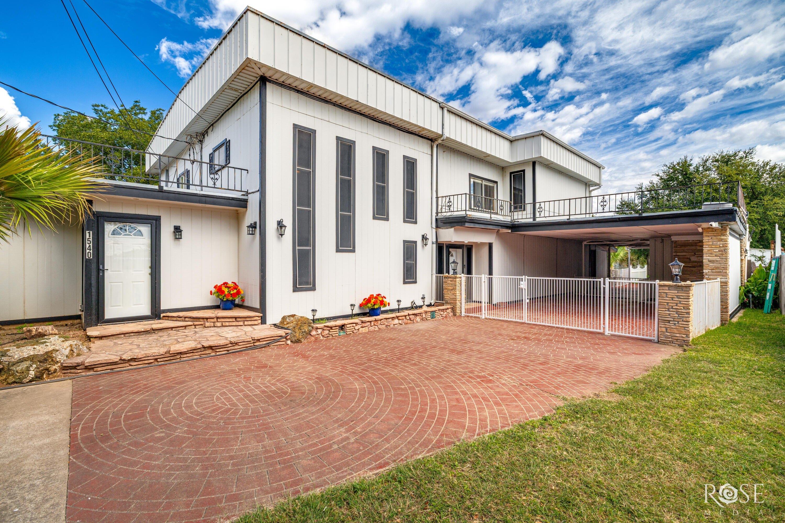 Loop Dr, San Angelo, TX 76904