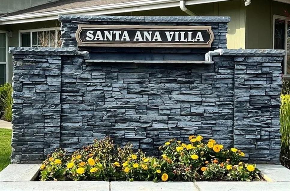 W Santa Ana Ave, Clovis, CA 93612