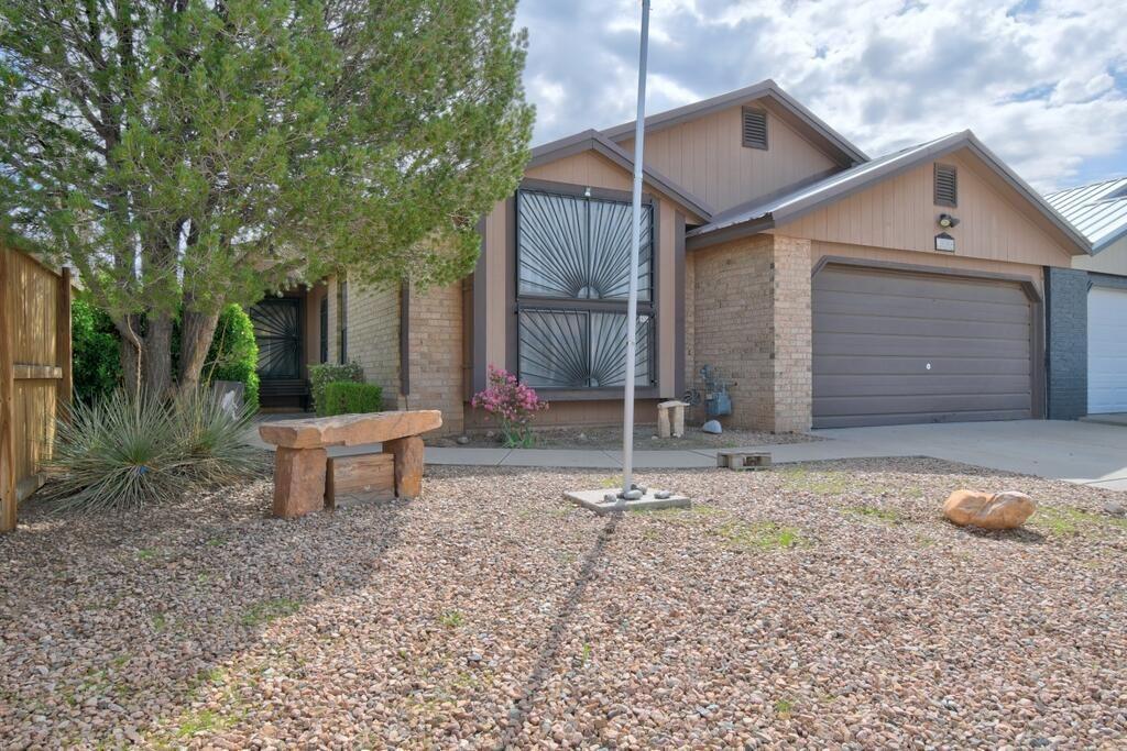 Pandora Dr Sw, Los Lunas, NM 87031